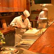 伝統と清新な料理を生み出す若き料理長