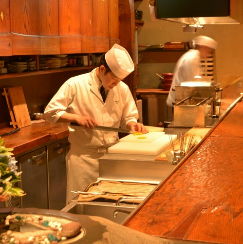 伝統と清新な料理を生み出す若き料理長