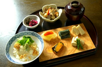 おばんざい五種盛り＋舞妓飯の御膳