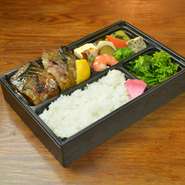 三陸金華沖で揚がる鯖は上質な脂乗りも良く、厳選された特撰のブランド「金華鯖」として届きます。
職人の技で焼き上げた金華鯖をご自宅でお楽しみ下さい