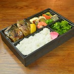 三陸金華沖で揚がる鯖は上質な脂乗りも良く、厳選された特撰のブランド「金華鯖」として届きます。
職人の技で焼き上げた金華鯖をご自宅でお楽しみ下さい