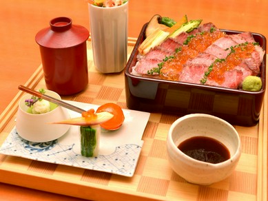 昼席　特選 A5ランク 仙台和牛のステーキ重膳 　土鍋炊き佐渡米と一緒に（自家製甘味付き）