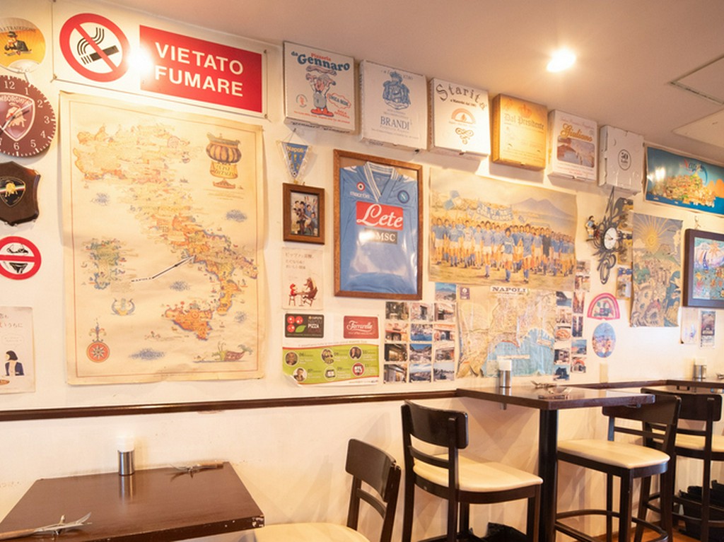 イタリアのコレクションを見るのも楽しみのひとつ