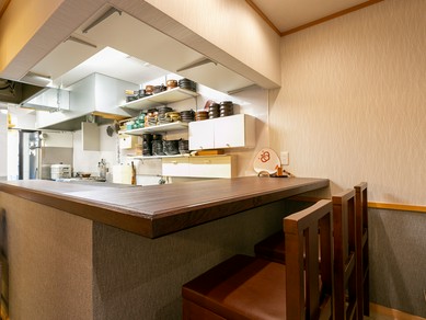 店主の技を望める特等席