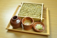 まろやかでコクのある風味の自家製ごまだれは、蕎麦にしっくりと合う、僖蕎ならではの味。
ぜひ一度お試しください。