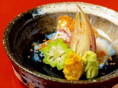 洗練された空間で、食事や会話を心ゆくまで堪能