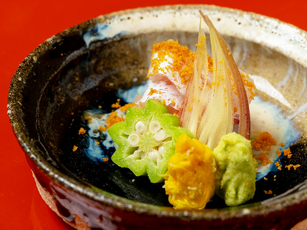 旬の海鮮を使用した『造り』