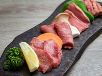 厚切り特上タン・炙り上タン・塩タン・コリコリタンの盛合わせ!タンの全ての部位が一度に楽しめます。