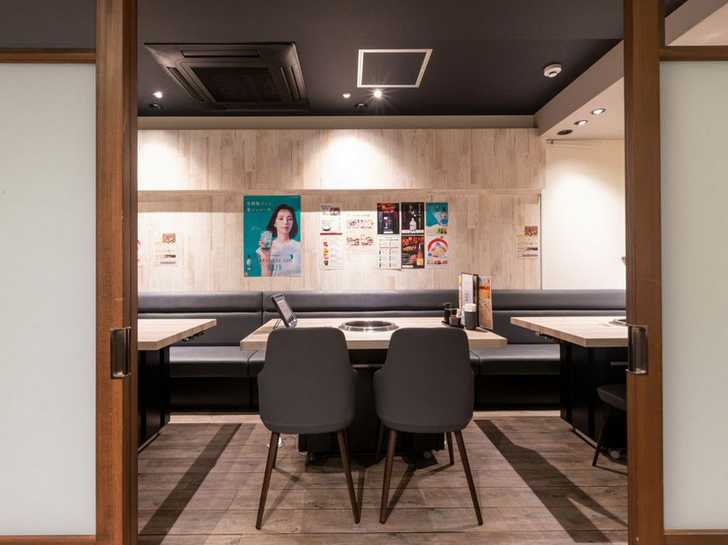 店内個室テーブル席