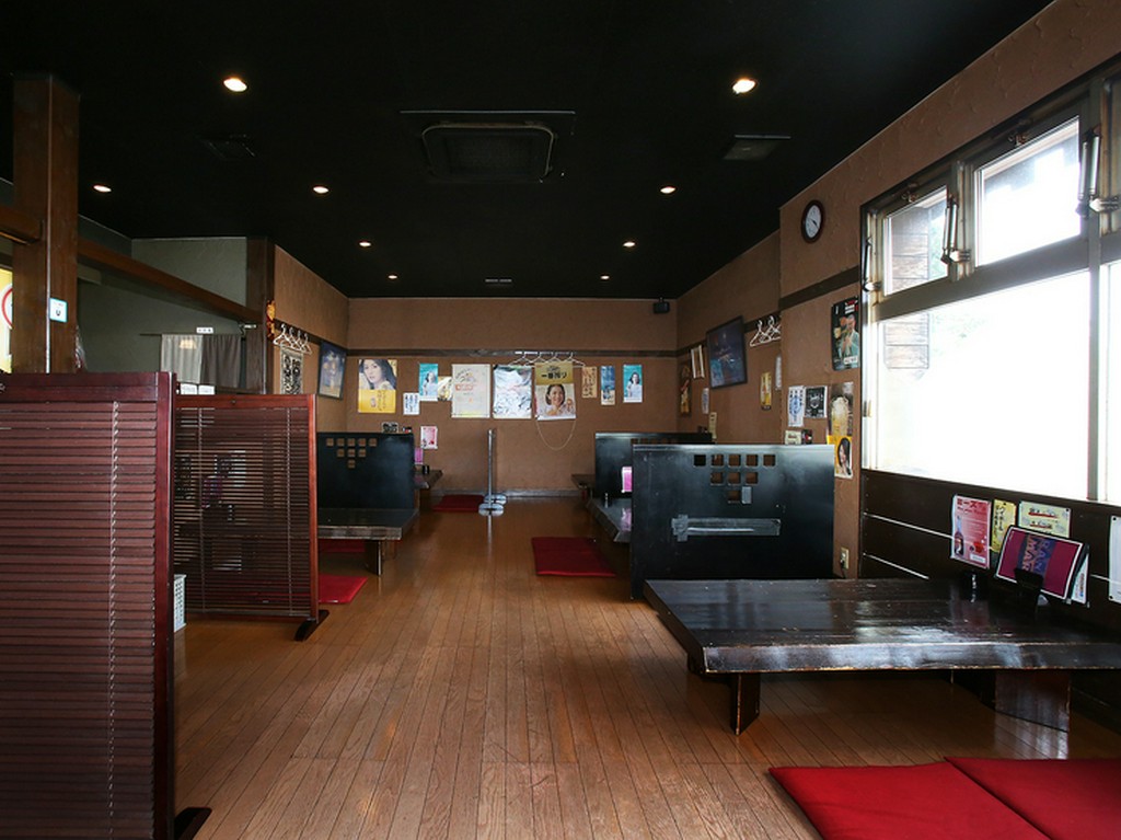 団体様もOK。気軽に座れる座敷