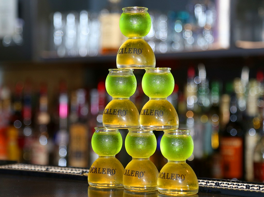 人気のコカボムタワー