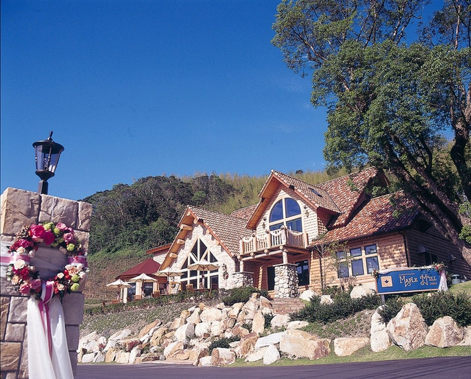 緑に囲まれた、邸宅レストラン