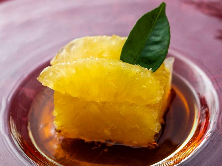 目でも楽しめる食後のスイーツ