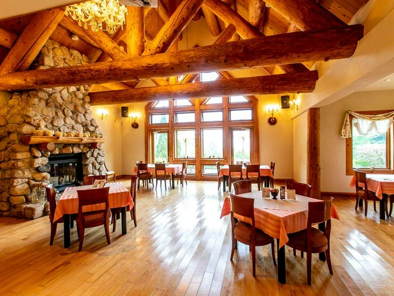 アメリカのミシガン州で別荘として使われたいた建物を移築