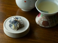 爽やかな香りと濃厚な旨みがお酒に良く合い、これまでのなれずしの概念が変わる『若草農園のなれずし』