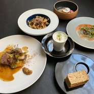 Xmas期間限定コース。
その日の食材と仕立てで対応しますのでメニューは当日お楽しみください。
