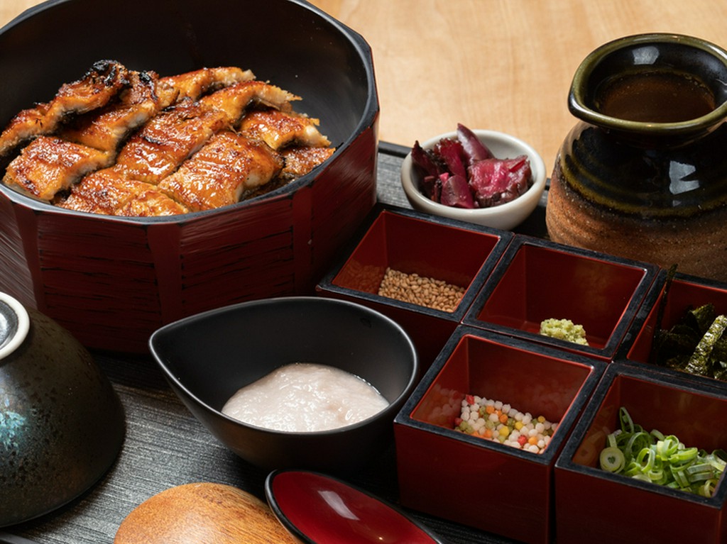 四膳目まで味わえるぜいたくな逸品『上ひつまぶし』