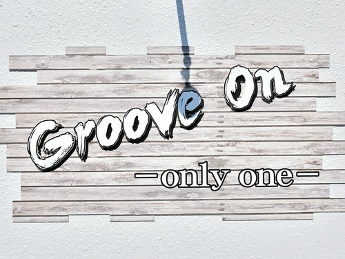 壁面には「Groove on」の表示。音楽好きが集まります