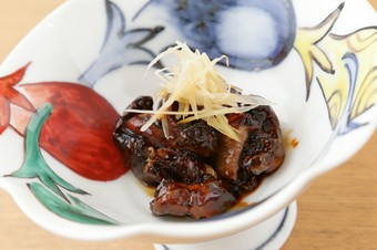 ほろ苦い大人の味わい。希少部位をたっぷり使った『肝焼』