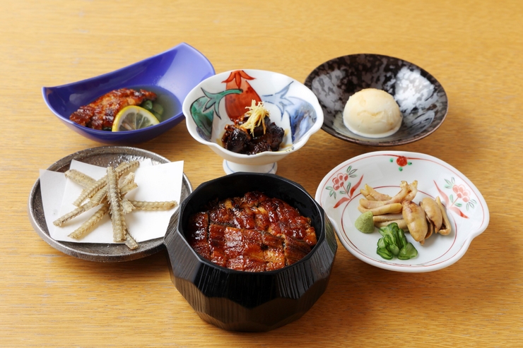 [มื้อเย็น] อาหาร อาหารชุดไคเซกิ "ฮานะ" (6,950 เยน รวมภาษี)