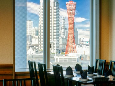 見晴らし抜群！景色も楽しめるレストラン