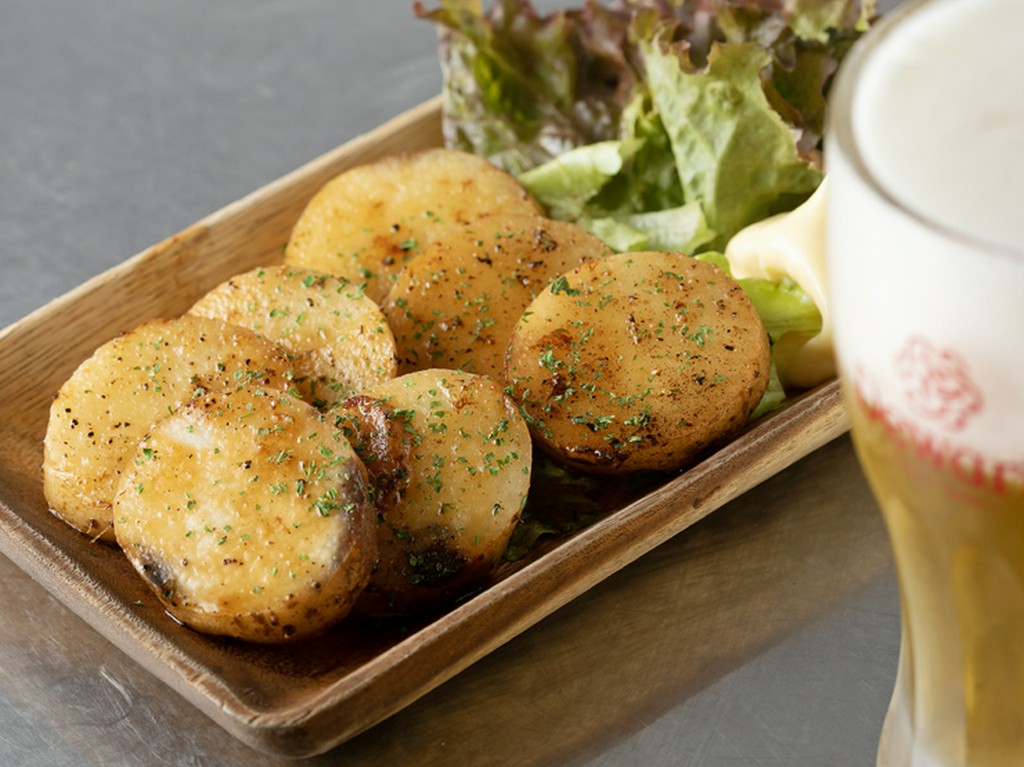 さっぱり＆ヘルシーで女性に人気『山芋醤油バター』