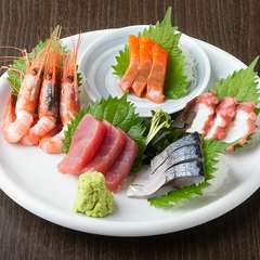 旬の新鮮魚介で季節を味わう『刺身四点盛り』