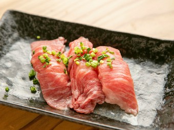 冷蔵直送の鮮度の良さ！『宮崎牛の握り』