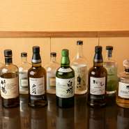 日本酒や焼酎をはじめ、ウイスキーも豊富に揃えており、料理とのペアリングが堪能できます。特にハイボールは、食事とともに爽やかなアクセントを加える一杯としてもオススメ。