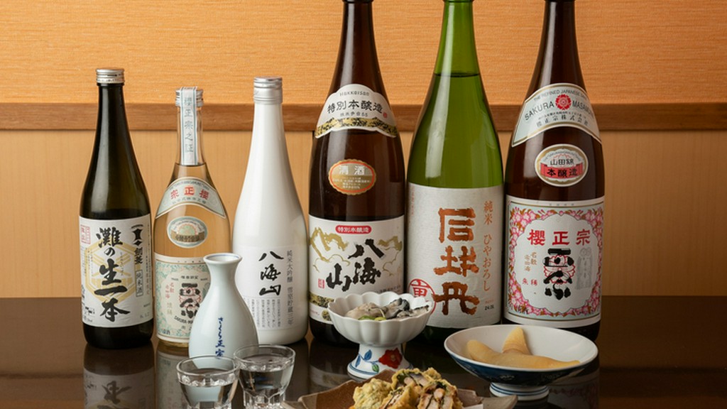 その土地ならではの隠れた名品や数量限定の銘酒、さらに店主が独自のルートで仕入れた珍しい日本酒や焼酎