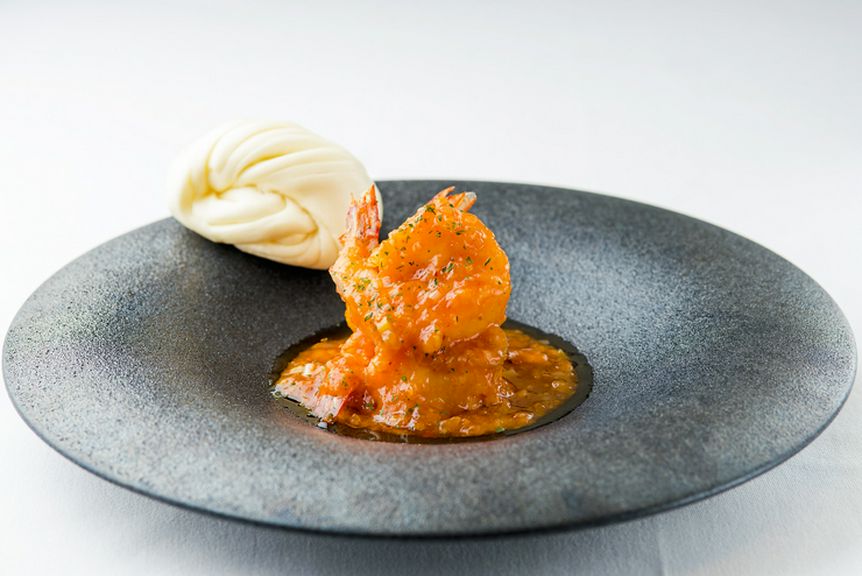 食べ応えのある大海老とチリソースのハーモニー『大海老のチリソース 花巻添え』