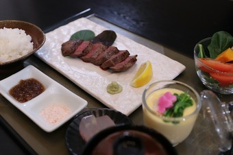 信州アルプス牛ヒレステーキセット