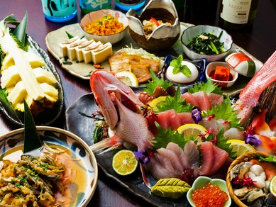 事前予約で楽しめる『沖縄セット』『近海魚の姿造り』『旬の郷土料理』『季節のフルーツ』