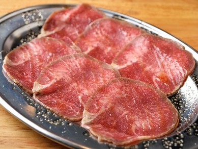 旬の食材を使った料理でゲストをおもてなし