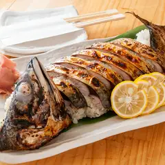 高知県の代表料理『焼きサバ姿寿司』