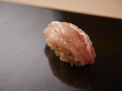 熟成させた甘エビの『昆布〆』は寝かせた昆布との相性が抜群