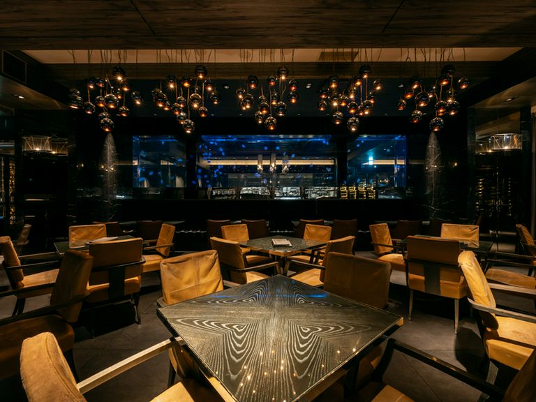 都会の喧騒から離れた別世界で、非日常を楽しむ