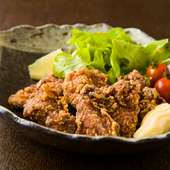 一番おいしい状態でテーブルへ。柔らかく、旨み溢れる『鹿児島県産黒豚の唐揚げ』