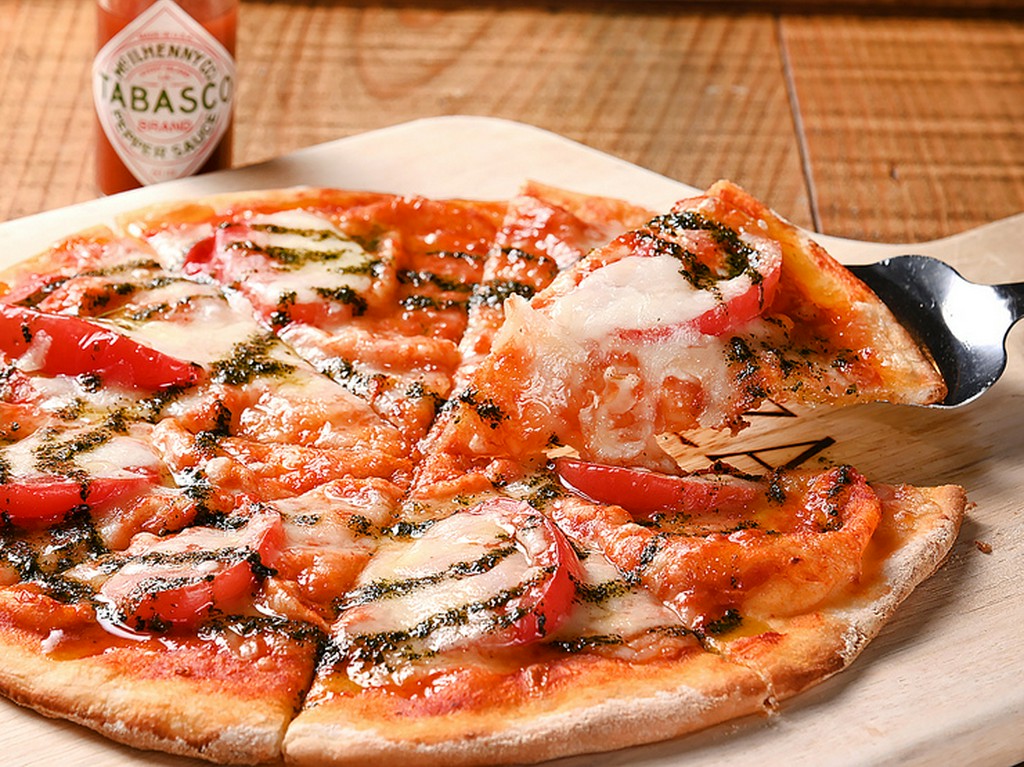 カリカリもっちりの自家製生地が特徴『マルゲリータ 』