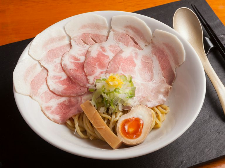 柚子を主役にしたオリジナリティが高い『FOURピース改(柚子まぜそば)』