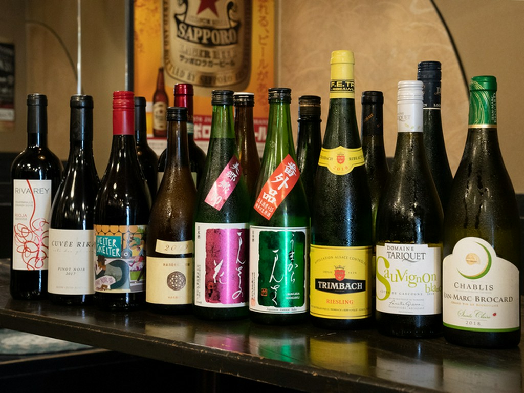 焼き鳥にマッチした味わいをチョイス。人気の『お酒のラインナップ』