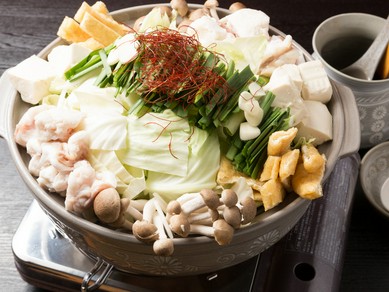 シメの麺までボリューム満点の『おぐりや名物もつ鍋コース』