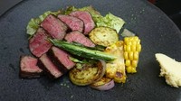 1頭から数キロしか取れない希少部位
ヒレの真ん中の柔らかーいお肉です