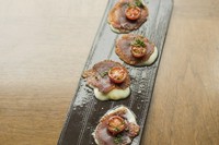 岡山県産こぶし大の大きなマッシュルーム
バター醤油で味付けしました
入荷が稀な特大ジャンボマッシュルームがあればラッキー？（1380円）