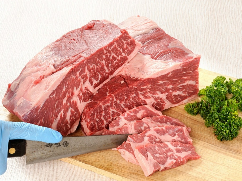 全メニューが食べ放題。コストパフォーマンス抜群な『プレミアム　熟成厚切りステーキ食べ放題』