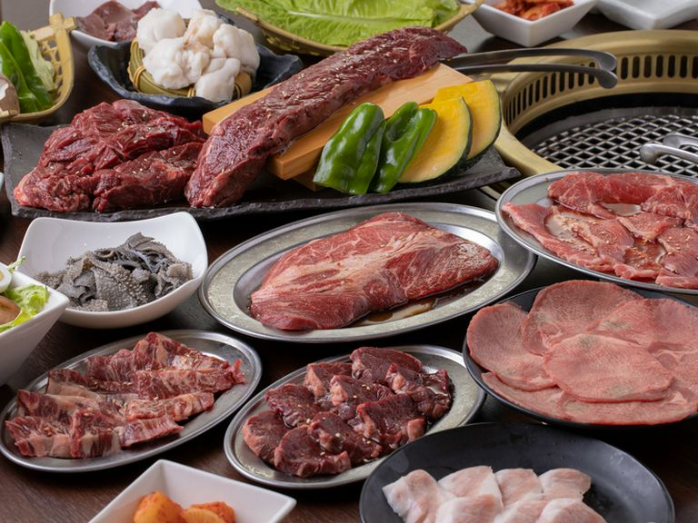 昭和40年創業の老舗精肉問屋直営。厳選肉を思う存分堪能できる店