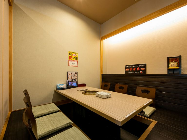 シックでオシャレな雰囲気の完全個室は、女子会にもオススメ