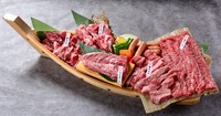 厚切りハラミステーキをはじめ人気の赤身肉が集結。家族での利用にぴったりな『家族盛り（大）』