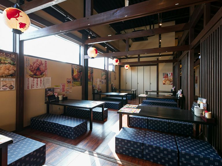 空を眺められるように窓を設置