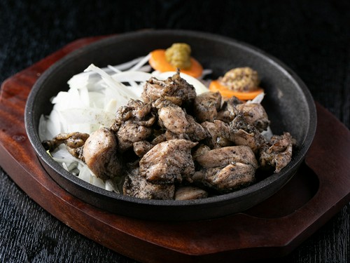 強い炭の香りで食欲をそそる『ごろごろ焼き』